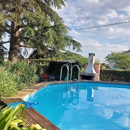 Villa De Charme Avec Piscine Saint-Jory Exterior photo
